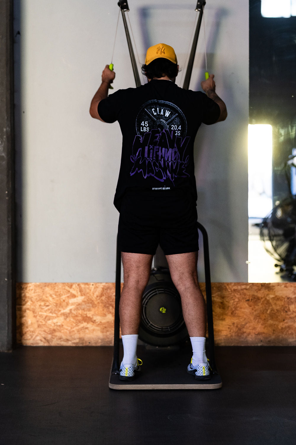 HEAVY LIFTING MACHINE